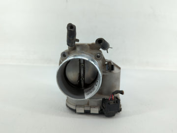 2012-2015 Kia Sorento Throttle Body P/N:35100-2G700 Fits Fits 2011 2012 2013 2014 2015 2016 OEM Used Auto Parts - Oemusedaut