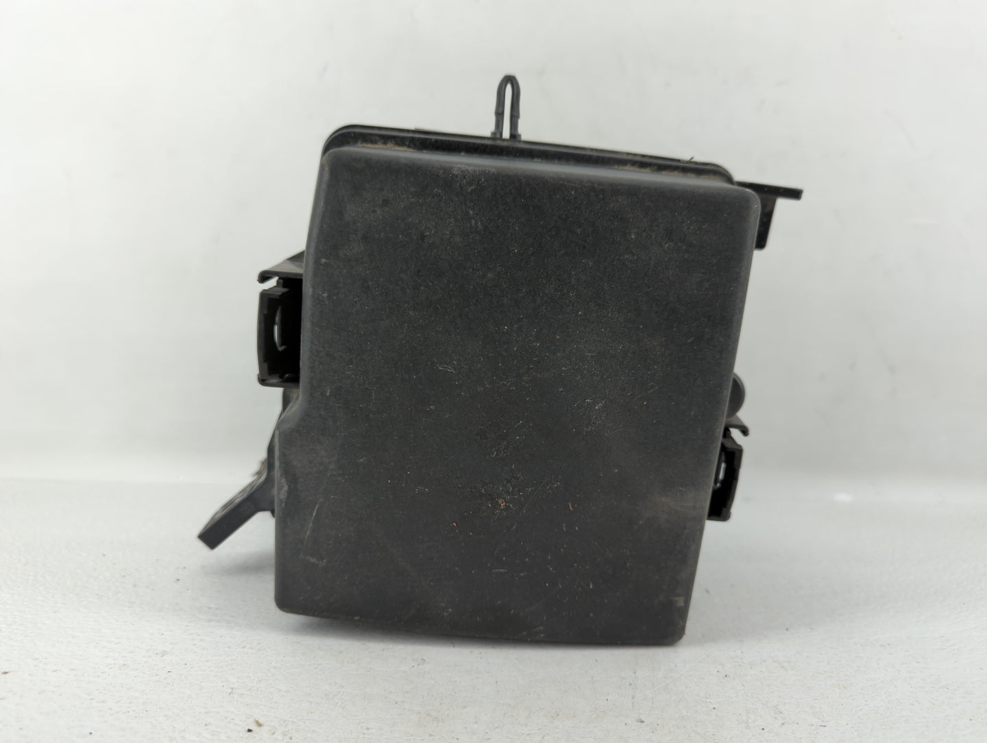 2014-2015 Kia Sorento Fusebox Fuse Box Panel Relay Module P/N:91941-2P520QQK Fits Fits 2014 2015 OEM Used Auto Parts - Oemus