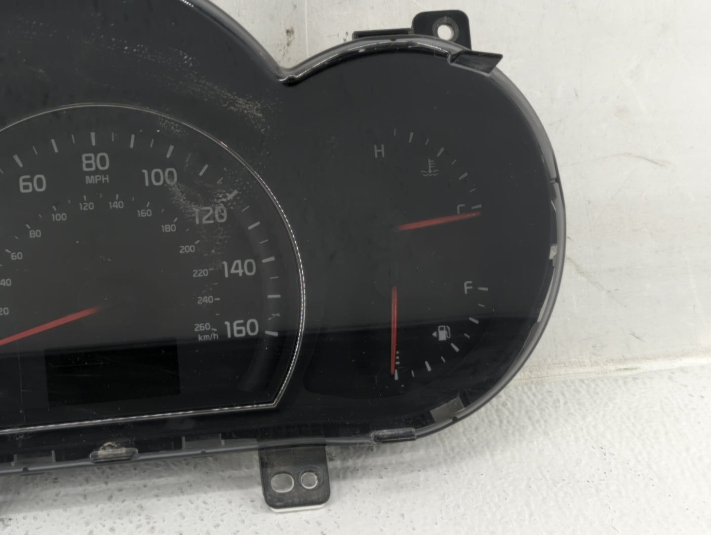 2014-2015 Kia Sorento Instrument Cluster Speedometer Gauges P/N:94004-1U010 Fits Fits 2014 2015 OEM Used Auto Parts - Oemuse