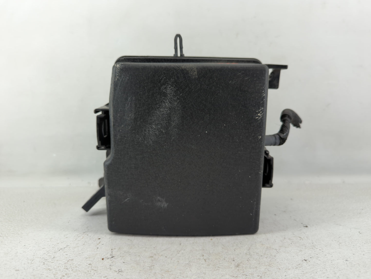 2014-2015 Kia Sorento Fusebox Fuse Box Panel Relay Module P/N:91941-2P520QQK Fits Fits 2014 2015 OEM Used Auto Parts - Oemus