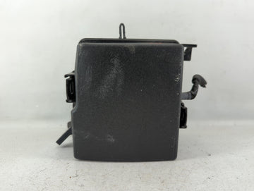 2014-2015 Kia Sorento Fusebox Fuse Box Panel Relay Module P/N:91941-2P520QQK Fits Fits 2014 2015 OEM Used Auto Parts - Oemus