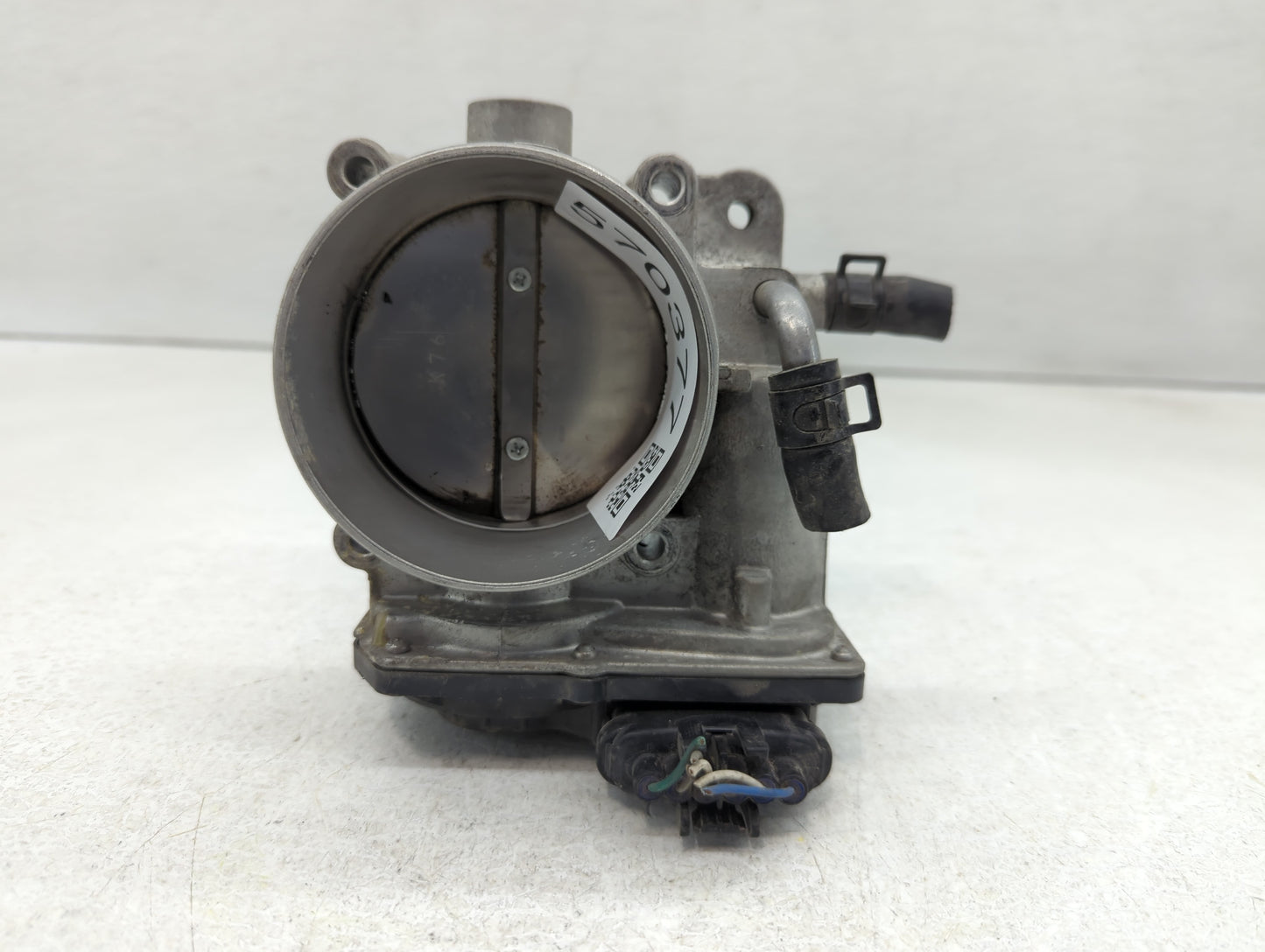 2014-2018 Kia Sorento Throttle Body P/N:35100-3CAA0 Fits Fits 2012 2013 2014 2015 2016 2017 2018 OEM Used Auto Parts - Oemus