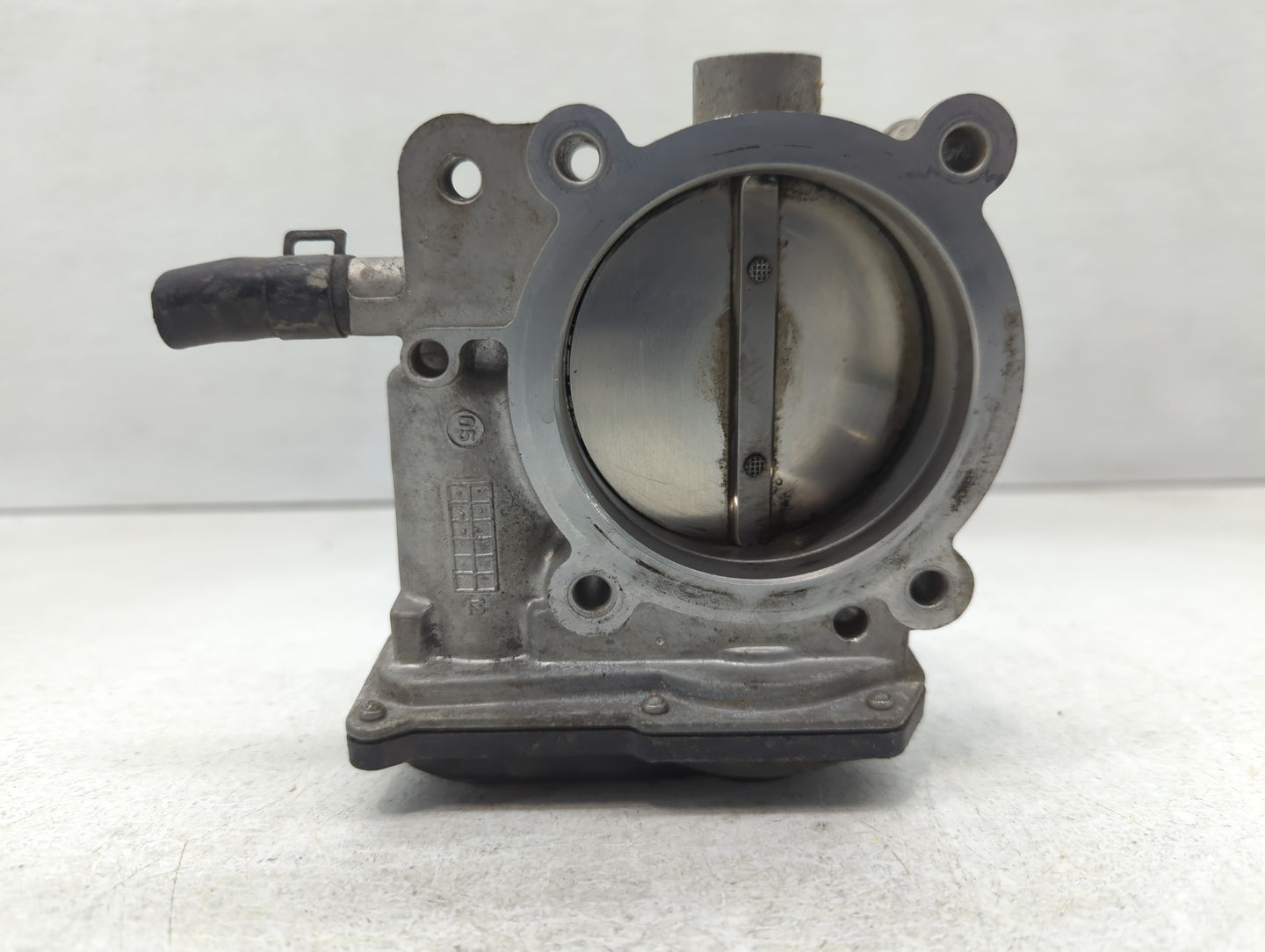 2014-2018 Kia Sorento Throttle Body P/N:35100-3CAA0 Fits Fits 2012 2013 2014 2015 2016 2017 2018 OEM Used Auto Parts - Oemus