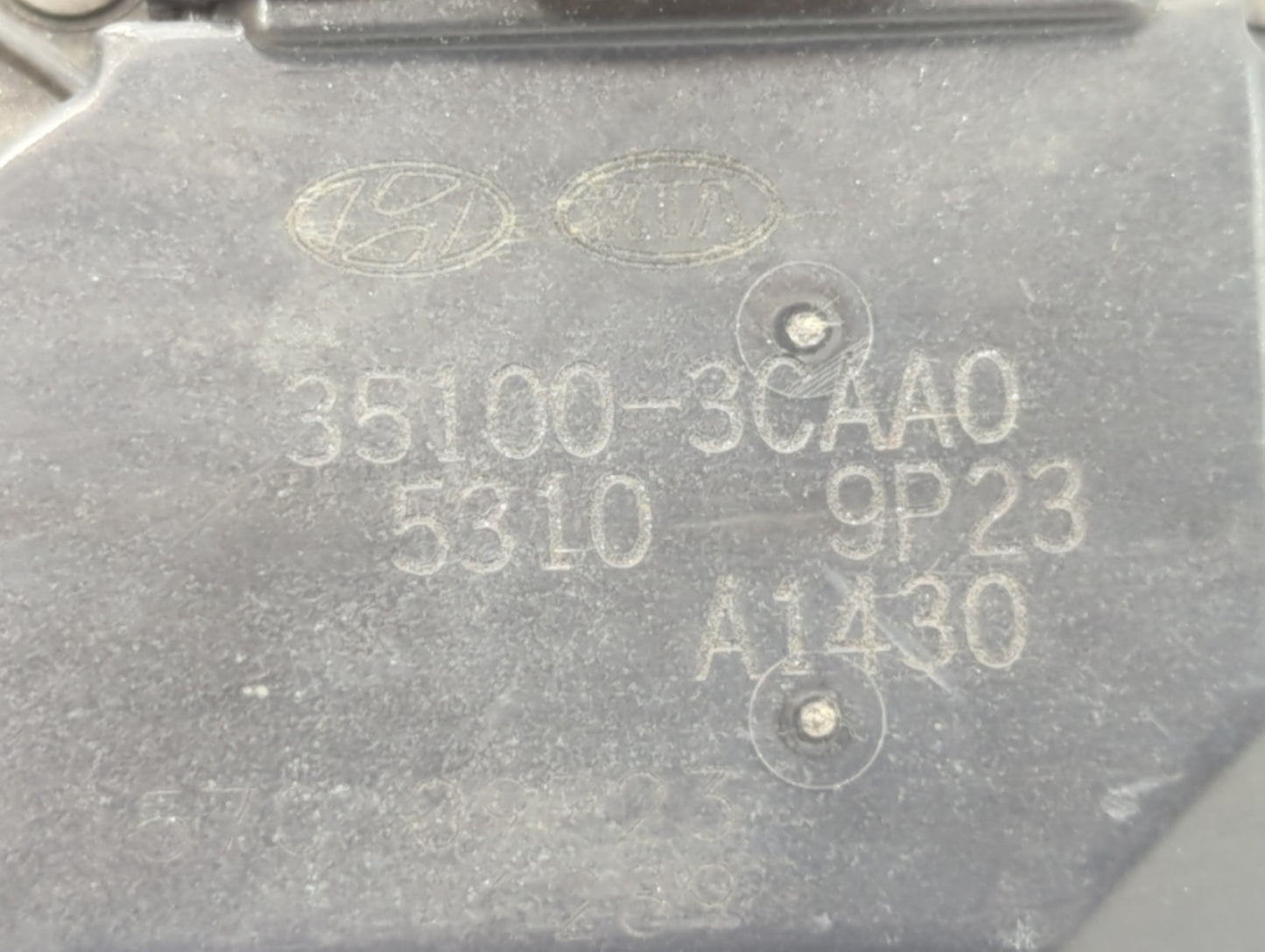 2014-2018 Kia Sorento Throttle Body P/N:35100-3CAA0 Fits Fits 2012 2013 2014 2015 2016 2017 2018 OEM Used Auto Parts - Oemus