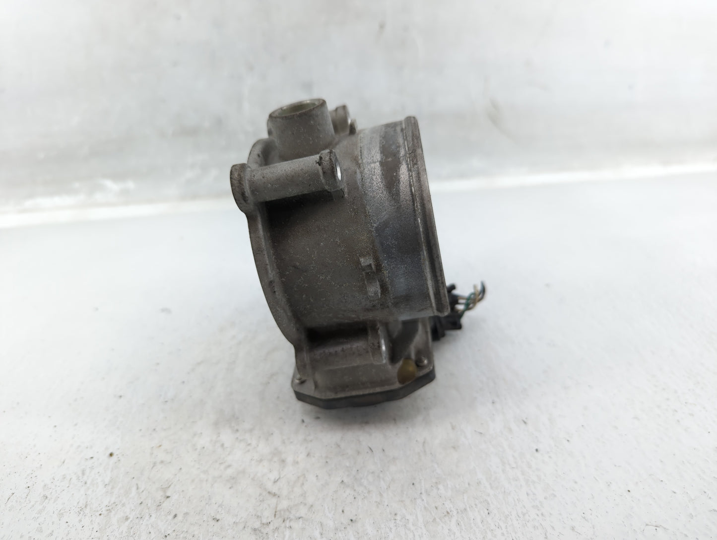 2014-2018 Kia Sorento Throttle Body P/N:35100-3CAA0 Fits Fits 2012 2013 2014 2015 2016 2017 2018 OEM Used Auto Parts - Oemus