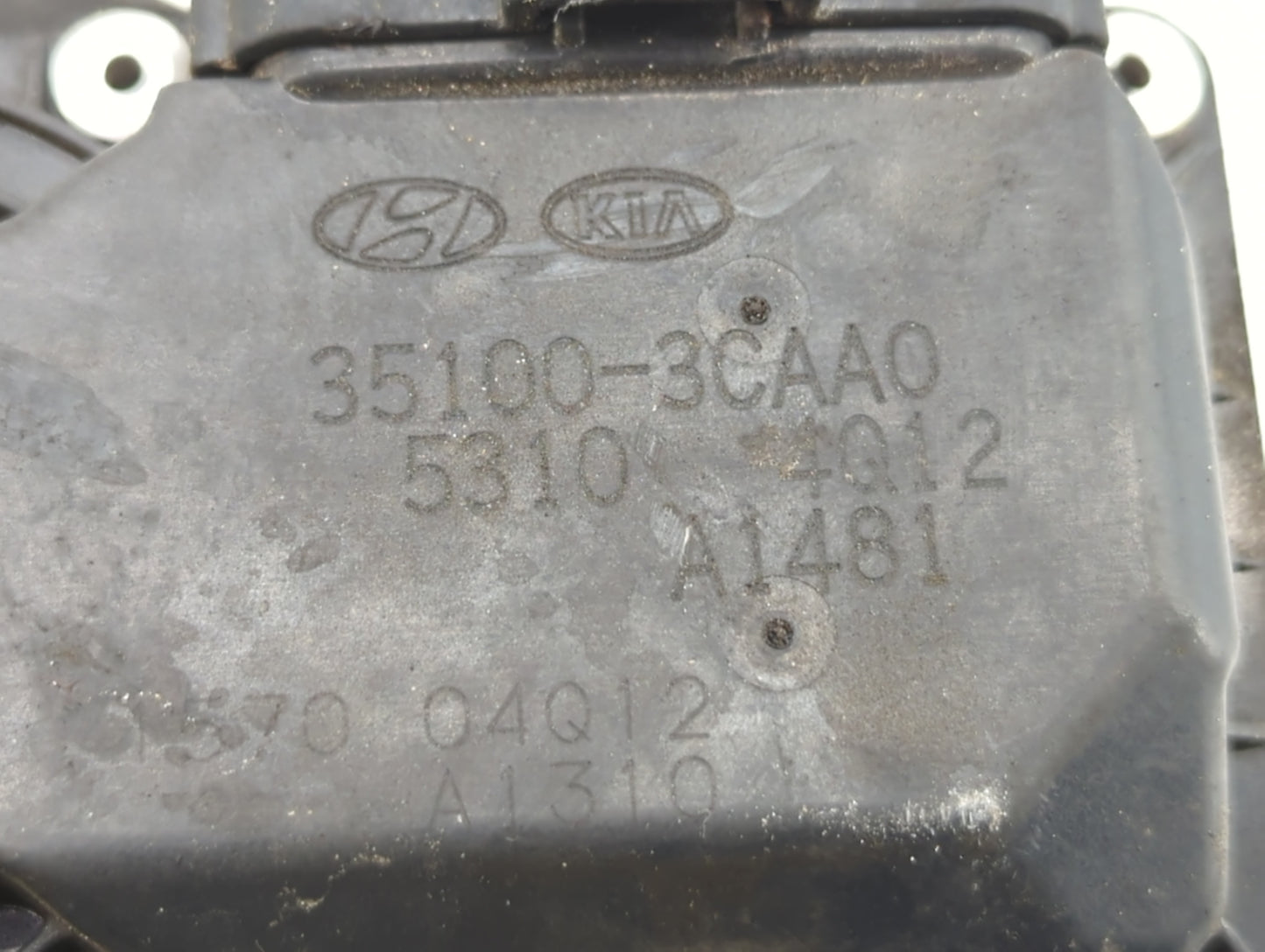 2014-2018 Kia Sorento Throttle Body P/N:35100-3CAA0 Fits Fits 2012 2013 2014 2015 2016 2017 2018 OEM Used Auto Parts - Oemus