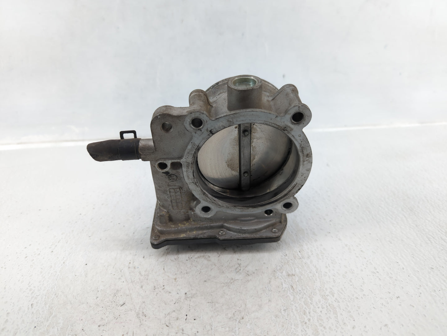 2014-2018 Kia Sorento Throttle Body P/N:4DR-3.3L V6 DOHC 24V Fits Fits 2012 2013 2014 2015 2016 2017 2018 OEM Used Auto Part