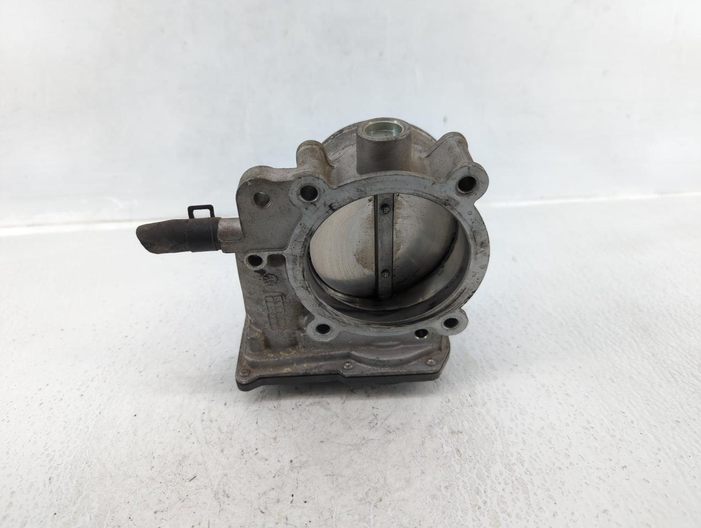 2014-2018 Kia Sorento Throttle Body P/N:4DR-3.3L V6 DOHC 24V Fits Fits 2012 2013 2014 2015 2016 2017 2018 OEM Used Auto Part