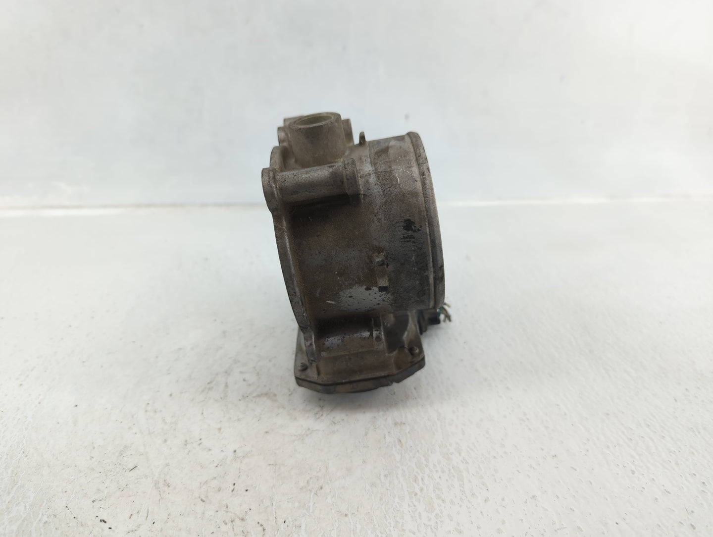 2014-2018 Kia Sorento Throttle Body P/N:4DR-3.3L V6 DOHC 24V Fits Fits 2012 2013 2014 2015 2016 2017 2018 OEM Used Auto Part