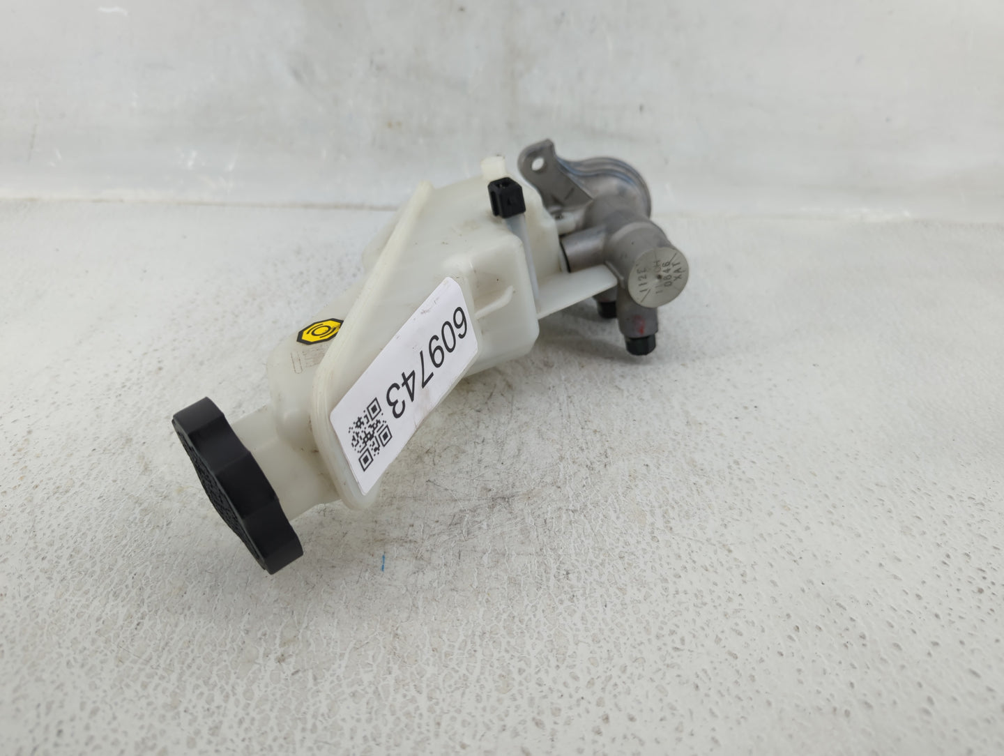 2014-2015 Kia Sorento Brake Master Cylinder - Oemusedautoparts1.com