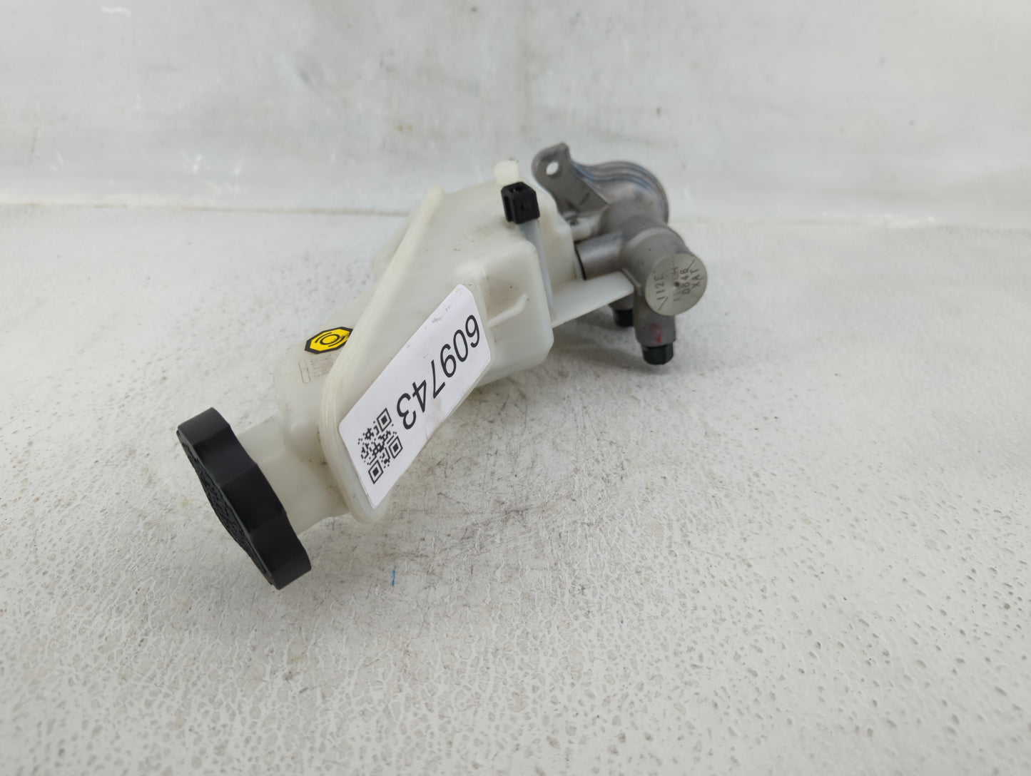 2014-2015 Kia Sorento Brake Master Cylinder - Oemusedautoparts1.com