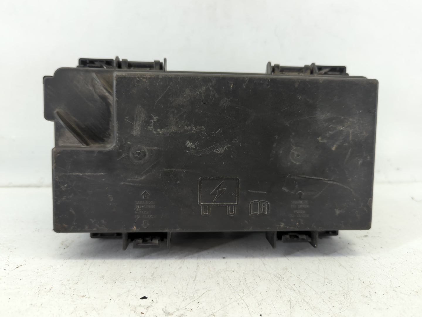 2014-2015 Kia Sorento Fusebox Fuse Box Panel Relay Module P/N:68217405AA RTO3274219, 91951-3X100 Fits Fits 2014 2015 OEM Use