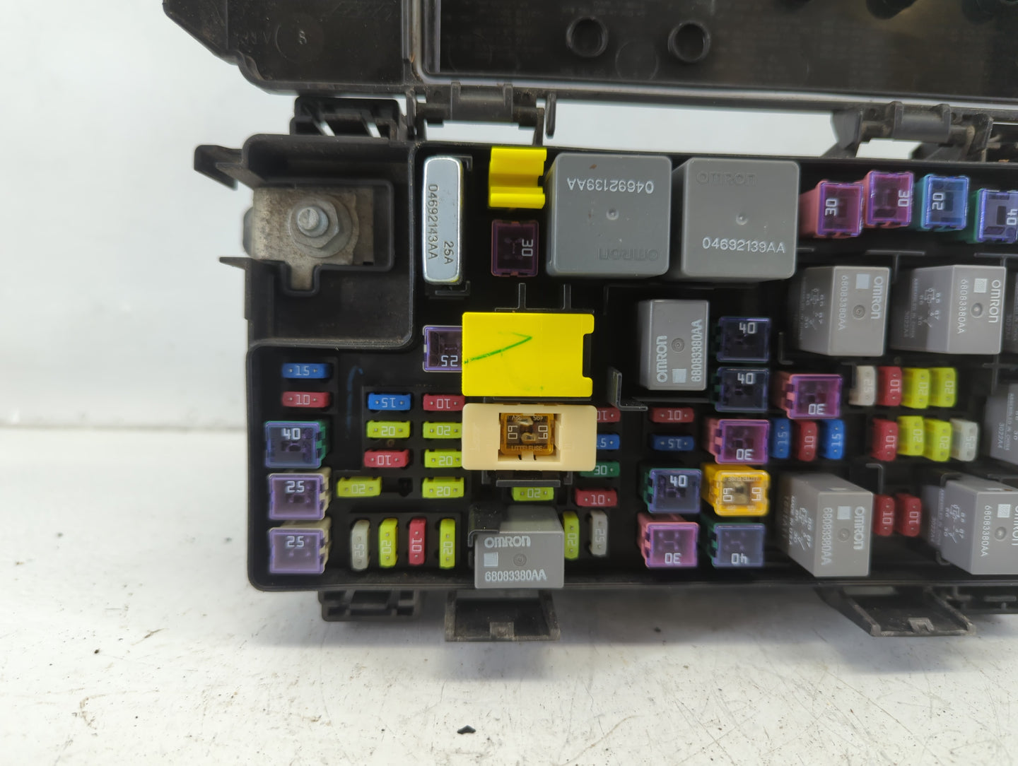 2014-2015 Kia Sorento Fusebox Fuse Box Panel Relay Module P/N:68217405AA RTO3274219, 91951-3X100 Fits Fits 2014 2015 OEM Use