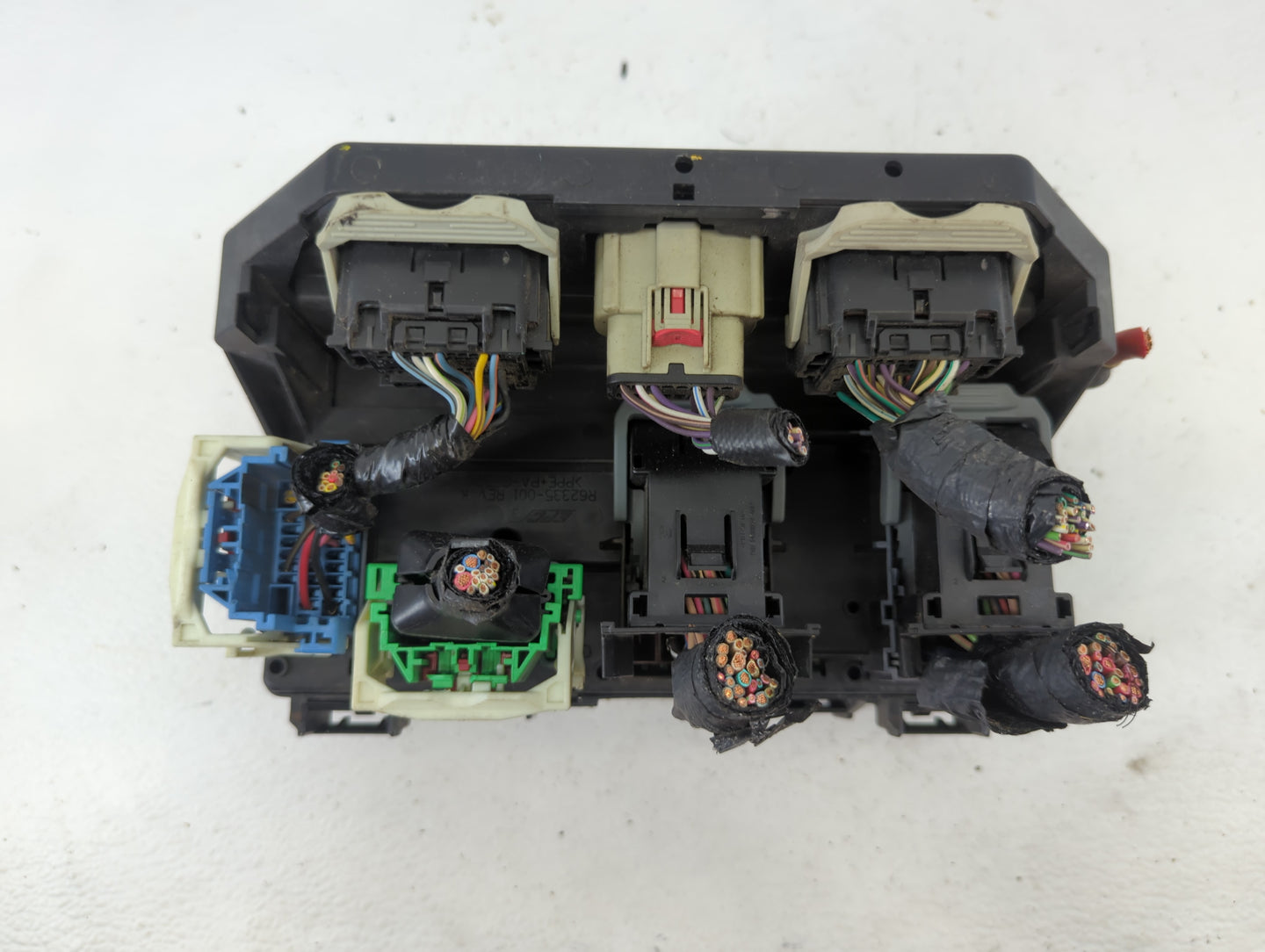 2014-2015 Kia Sorento Fusebox Fuse Box Panel Relay Module P/N:68217405AA RTO3274219, 91951-3X100 Fits Fits 2014 2015 OEM Use