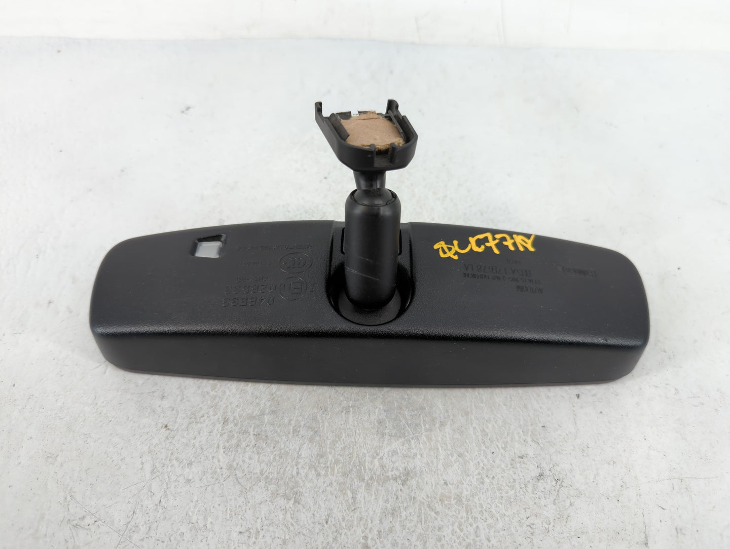 2011-2015 Kia Sorento Interior Rear View Mirror Replacement OEM P/N:BU5A 17E678 LA Fits OEM Used Auto Parts - Oemusedautopar