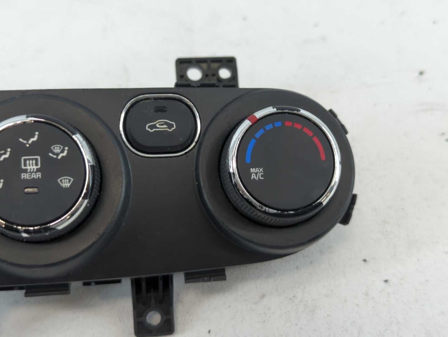 2014-2015 Kia Sorento Climate Control Module Temperature AC/Heater Replacement P/N:Q0290AAM Fits Fits 2014 2015 OEM Used Aut