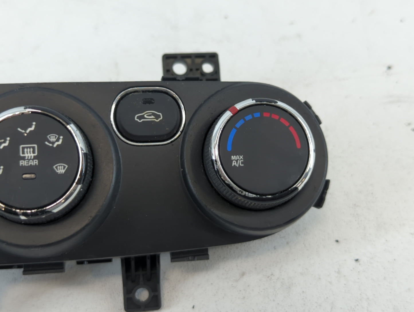 2014-2015 Kia Sorento Climate Control Module Temperature AC/Heater Replacement P/N:Q0290AAM Fits Fits 2014 2015 OEM Used Aut