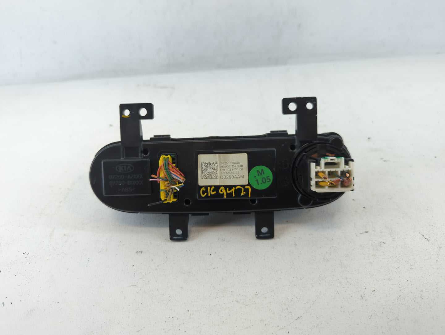 2014-2015 Kia Sorento Climate Control Module Temperature AC/Heater Replacement P/N:Q0290AAM Fits Fits 2014 2015 OEM Used Aut