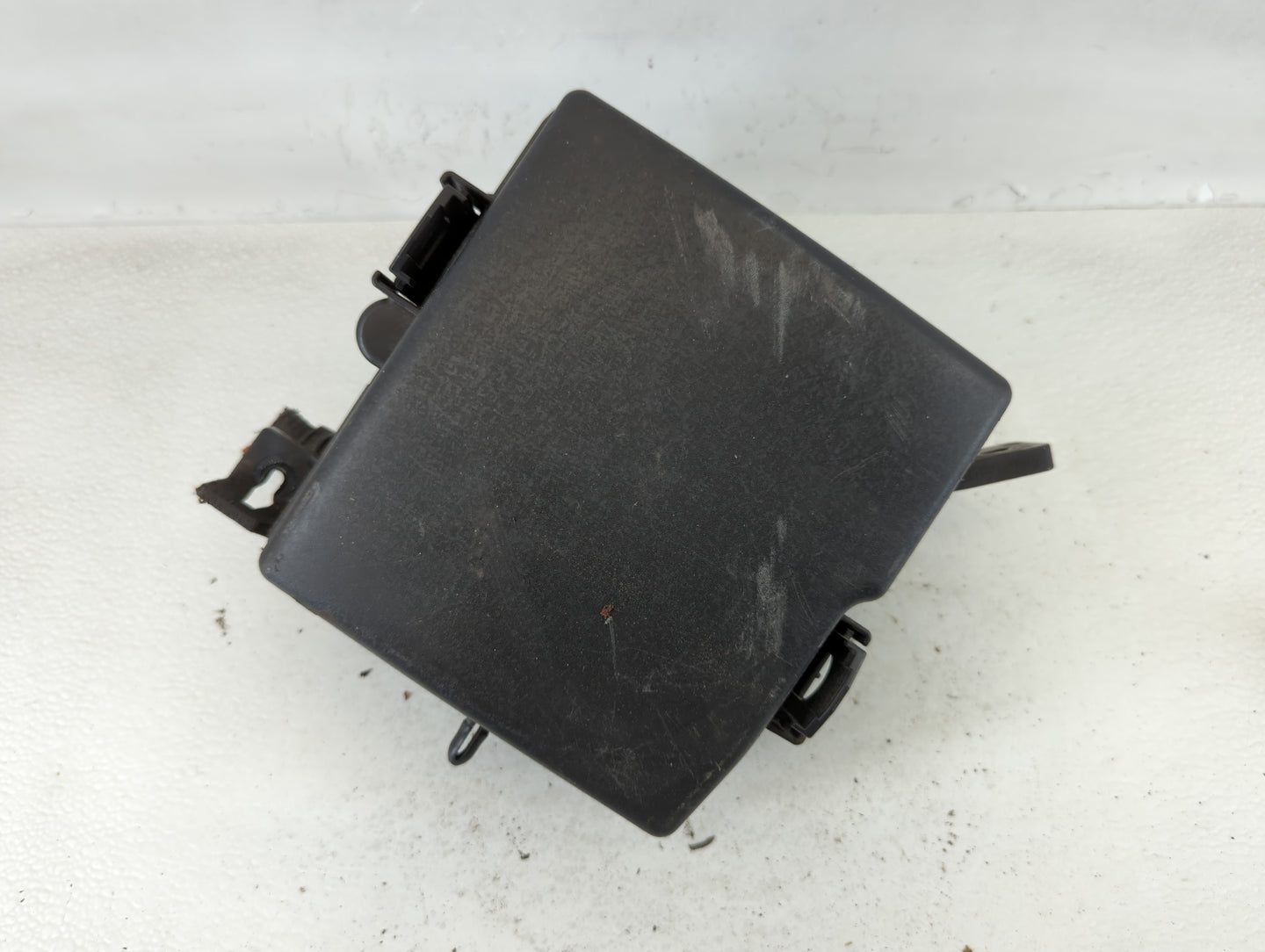 2014-2015 Kia Sorento Fusebox Fuse Box Panel Relay Module P/N:91941-2P520 Fits Fits 2014 2015 OEM Used Auto Parts - Oemuseda