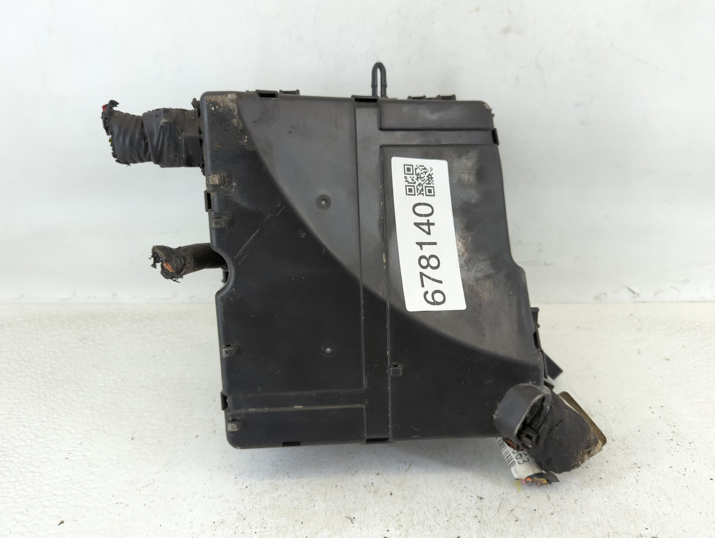 2014-2015 Kia Sorento Fusebox Fuse Box Panel Relay Module P/N:91941-2P520 Fits Fits 2014 2015 OEM Used Auto Parts - Oemuseda