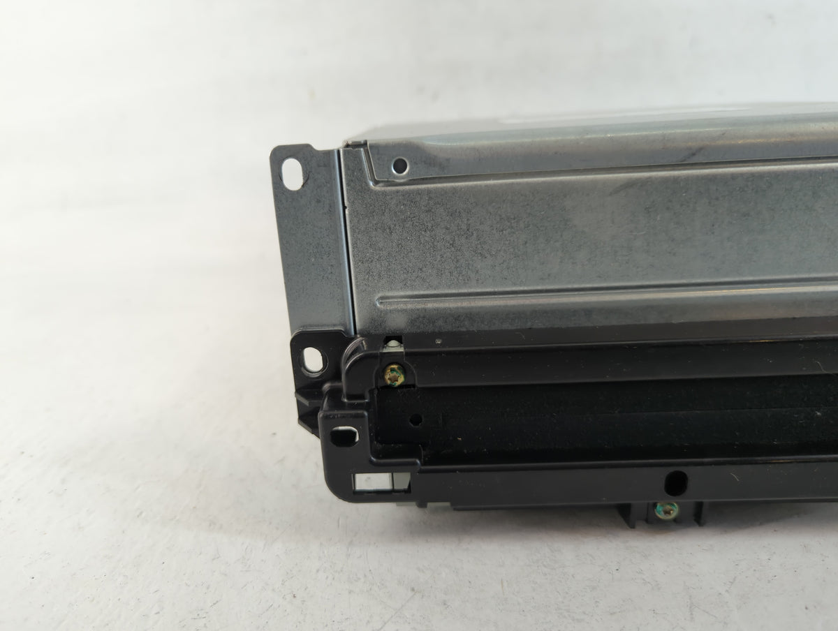 2014-2014 Kia Sorento Am Fm Cd Player Radio Receiver 744738 - Oemusedautoparts1.com