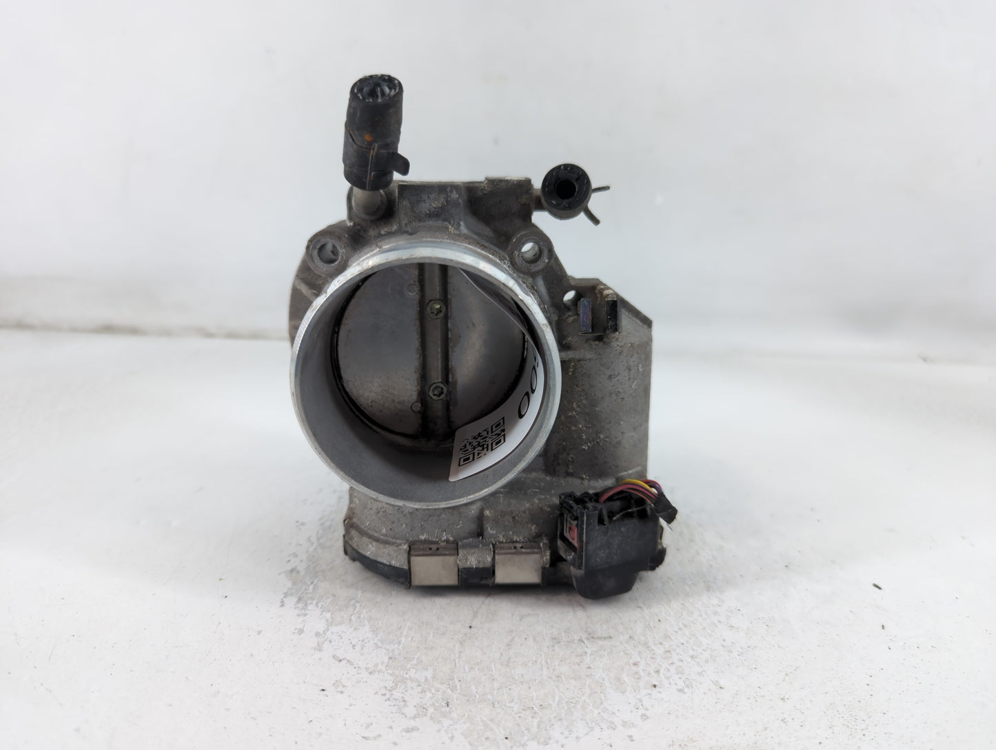 2012-2015 Kia Sorento Throttle Body P/N:35100-2G700 Fits Fits 2011 2012 2013 2014 2015 2016 OEM Used Auto Parts - Oemusedaut