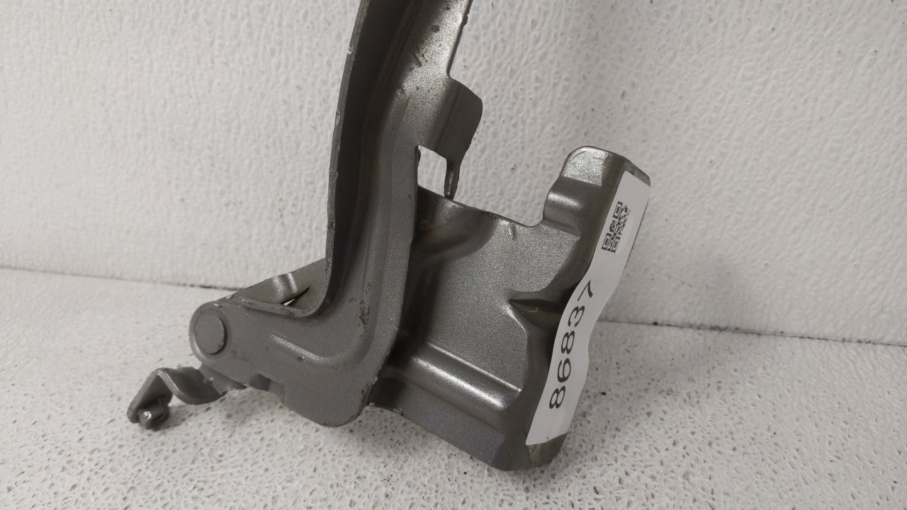 2014 Kia Sorento Driver Hood Hinge - Oemusedautoparts1.com