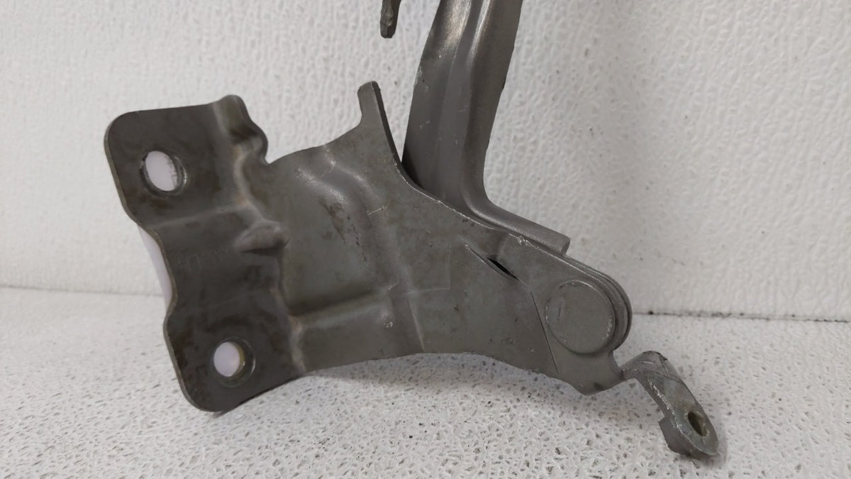 2014 Kia Sorento Driver Hood Hinge - Oemusedautoparts1.com