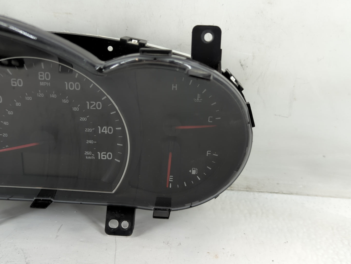 2014-2015 Kia Sorento Instrument Cluster Speedometer Gauges P/N:94004-1U010 Fits Fits 2014 2015 OEM Used Auto Parts - Oemuse