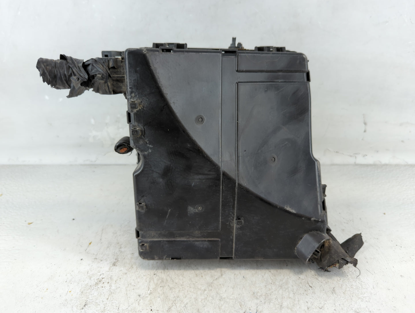 2014-2015 Kia Sorento Fusebox Fuse Box Panel Relay Module P/N:91941-2P520 Fits Fits 2014 2015 OEM Used Auto Parts - Oemuseda