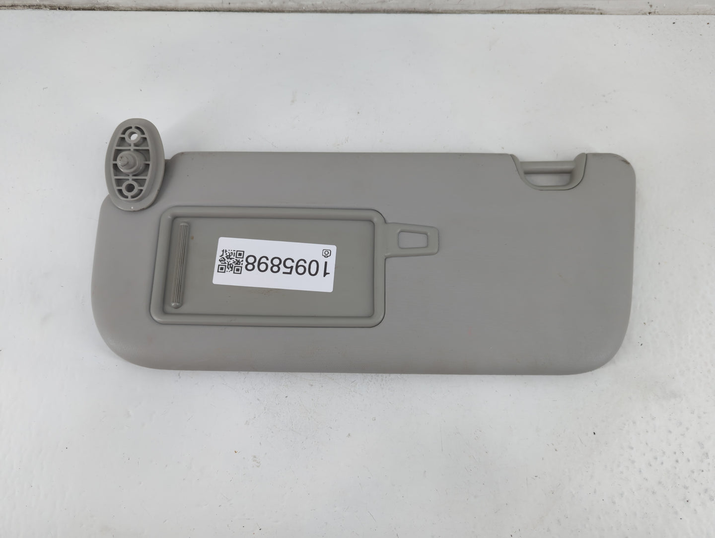 2014-2019 Kia Soul Sun Visor Shade Replacement Driver Left Mirror Fits Fits 2014 2015 2016 2017 2018 2019 OEM Used Auto Part