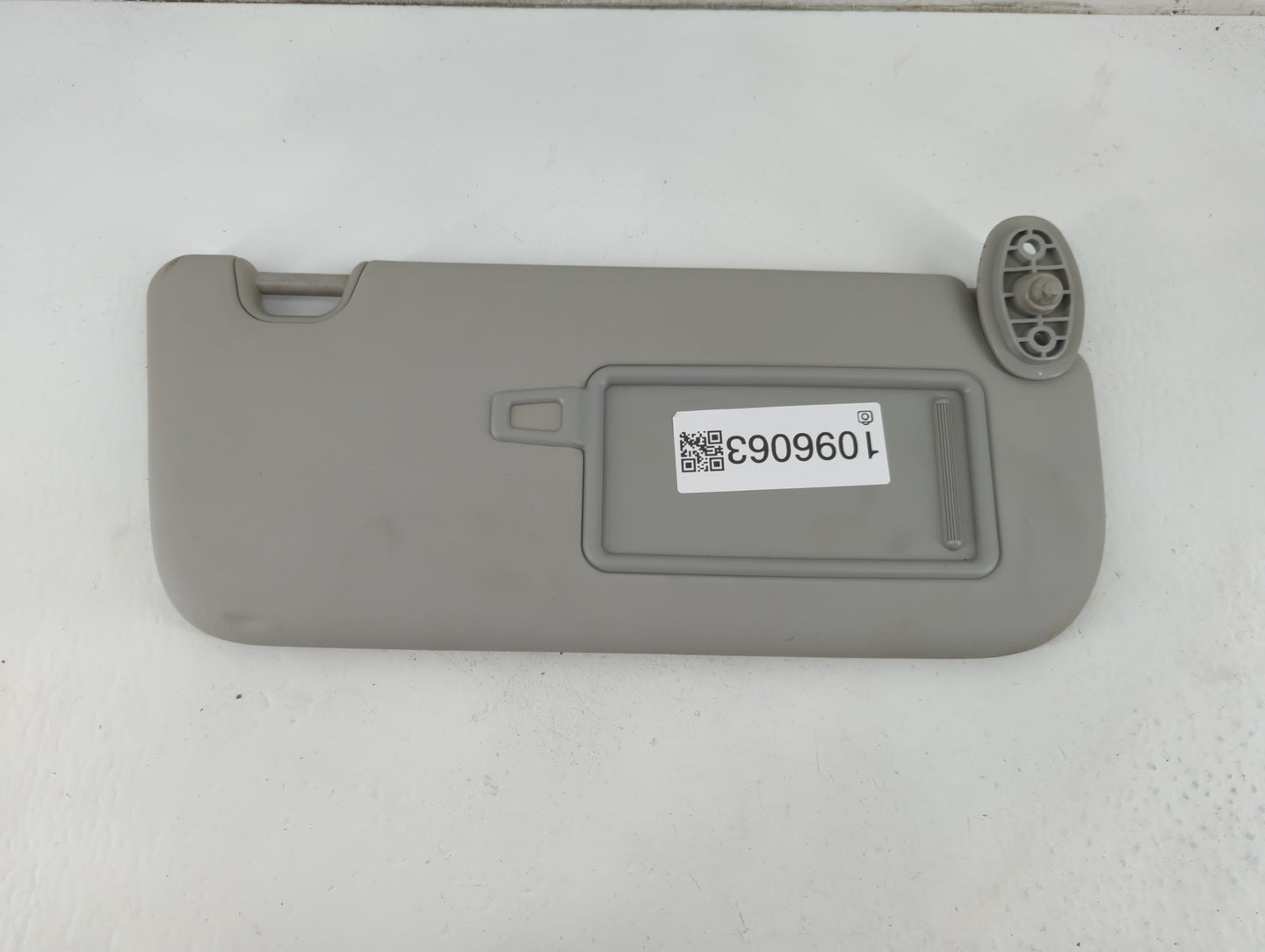 2014-2019 Kia Soul Sun Visor Shade Replacement Passenger Right Mirror Fits Fits 2014 2015 2016 2017 2018 2019 OEM Used Auto 