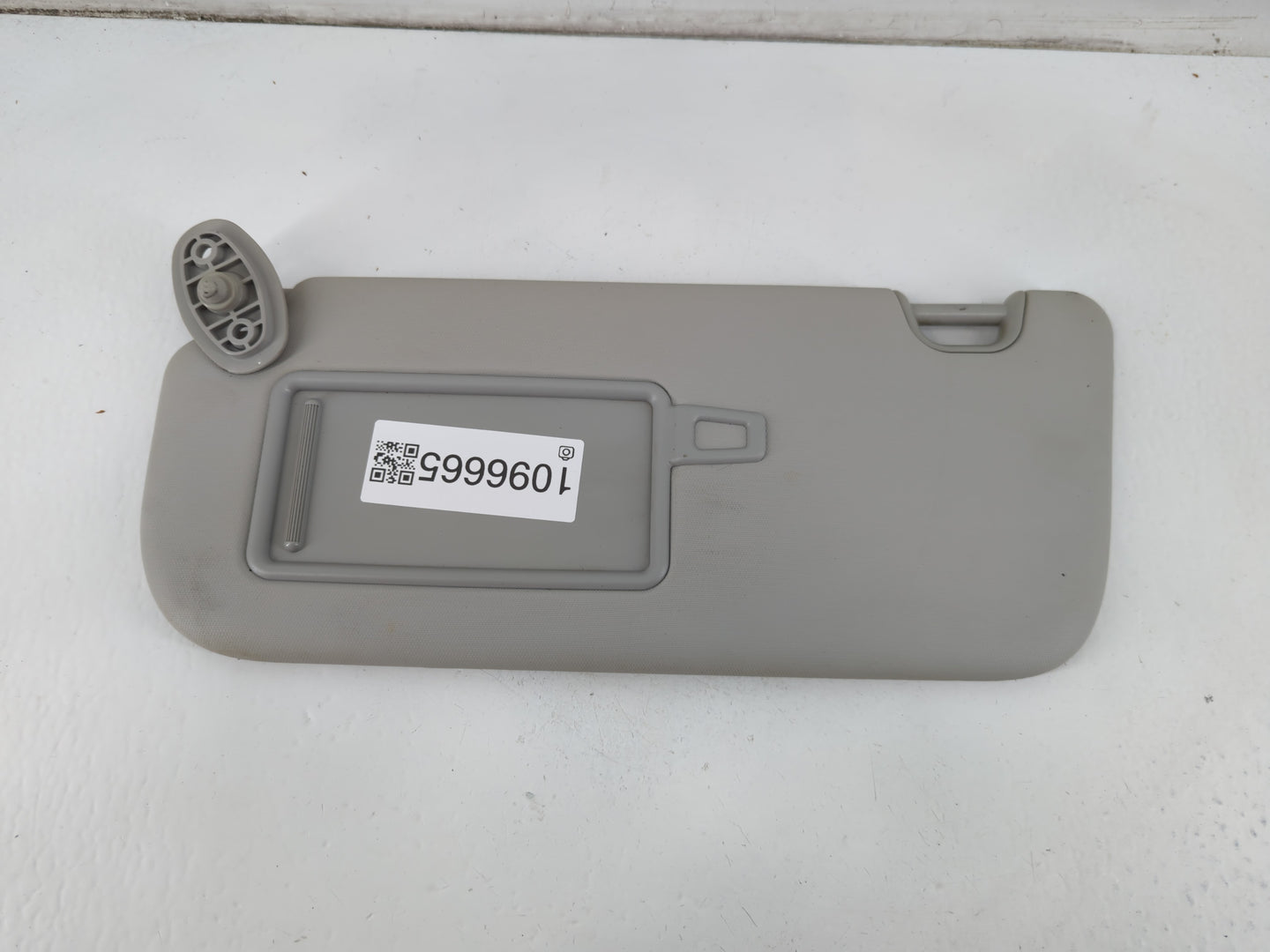 2014-2019 Kia Soul Sun Visor Shade Replacement Driver Left Mirror Fits Fits 2014 2015 2016 2017 2018 2019 OEM Used Auto Part