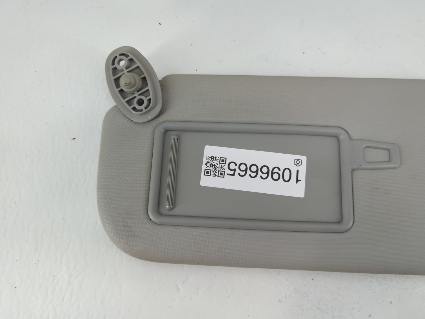 2014-2019 Kia Soul Sun Visor Shade Replacement Driver Left Mirror Fits Fits 2014 2015 2016 2017 2018 2019 OEM Used Auto Part
