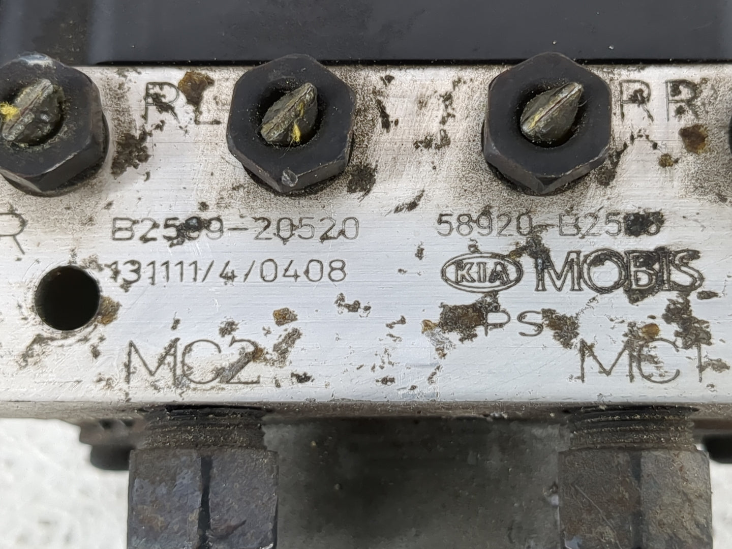 2014 Kia Soul ABS Pump Control Module Replacement P/N:B2589-20520 Fits OEM Used Auto Parts - Oemusedautoparts1.com