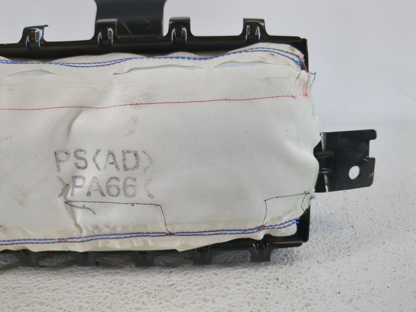 2014-2019 Kia Soul Air Bag Passenger Right Dashboard OEM P/N:84530B2500 Fits Fits 2014 2015 2016 2017 2018 2019 OEM Used Aut