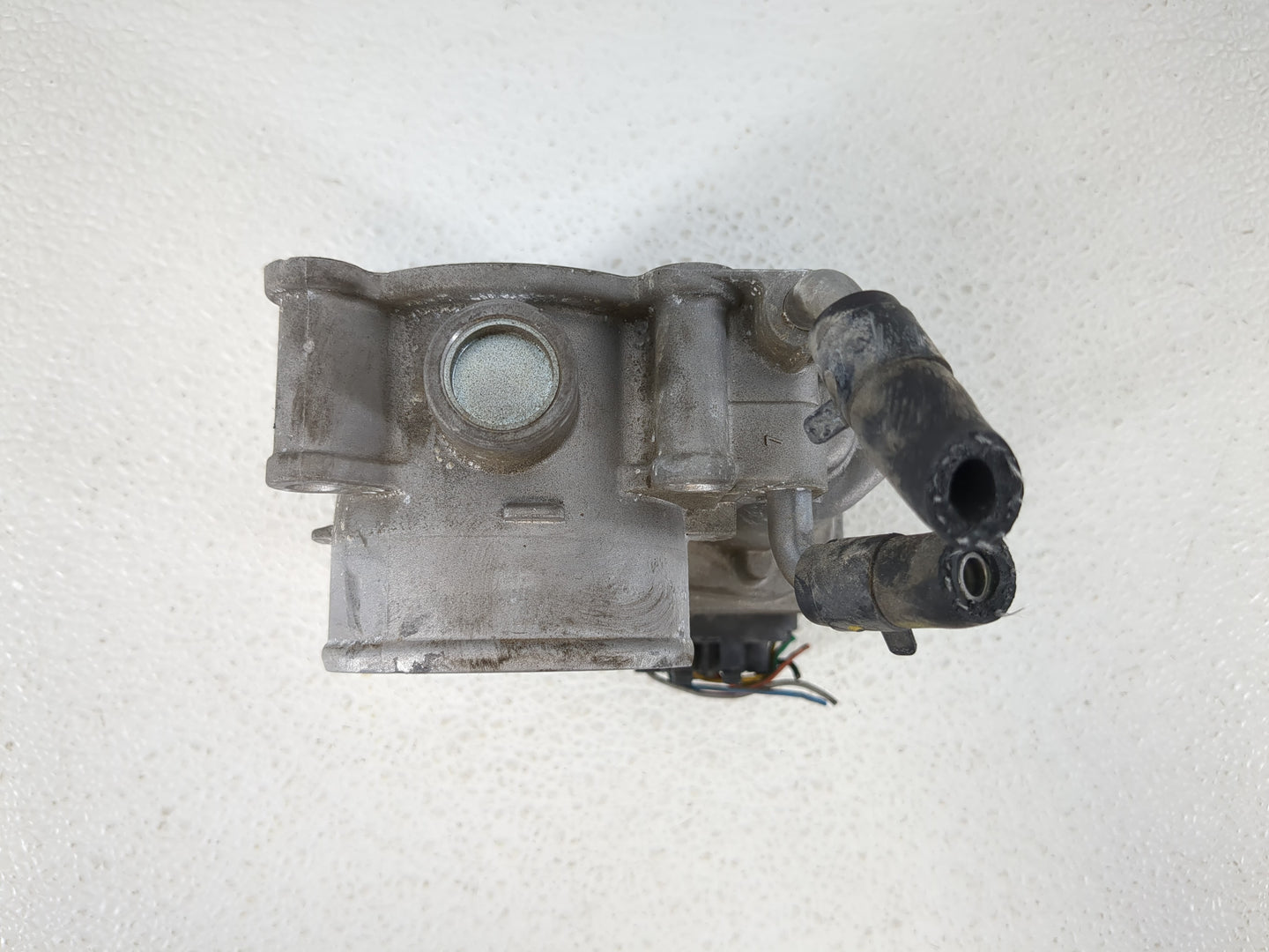 2014-2019 Kia Soul Throttle Body P/N:35100-2E000 Fits Fits 2011 2012 2013 2014 2015 2016 2017 2018 2019 2020 2021 OEM Used A