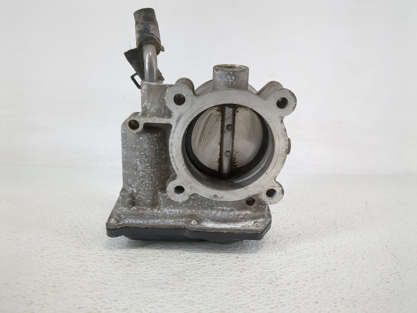 2014-2019 Kia Soul Throttle Body P/N:35100-2E000 Fits Fits 2011 2012 2013 2014 2015 2016 2017 2018 2019 2020 2021 OEM Used A