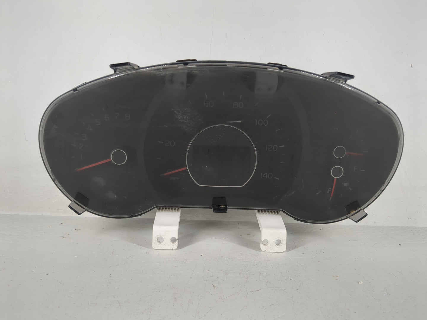 2014-2015 Kia Soul Instrument Cluster Speedometer Gauges P/N:94006-B2510 Fits Fits 2014 2015 OEM Used Auto Parts - Oemusedau