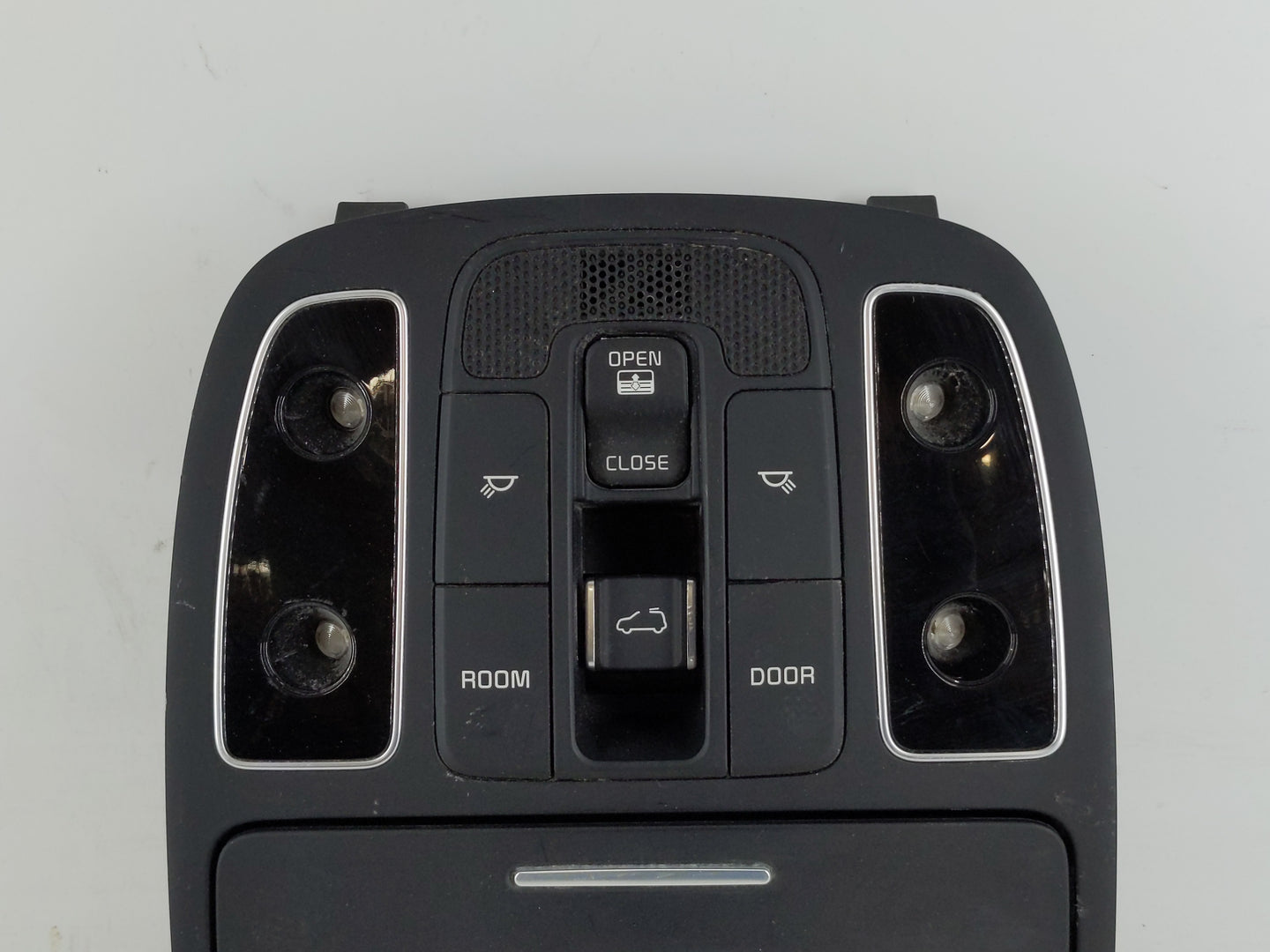 2014-2019 Kia Soul Overhead Roof Console 1168390 - Oemusedautoparts1.com