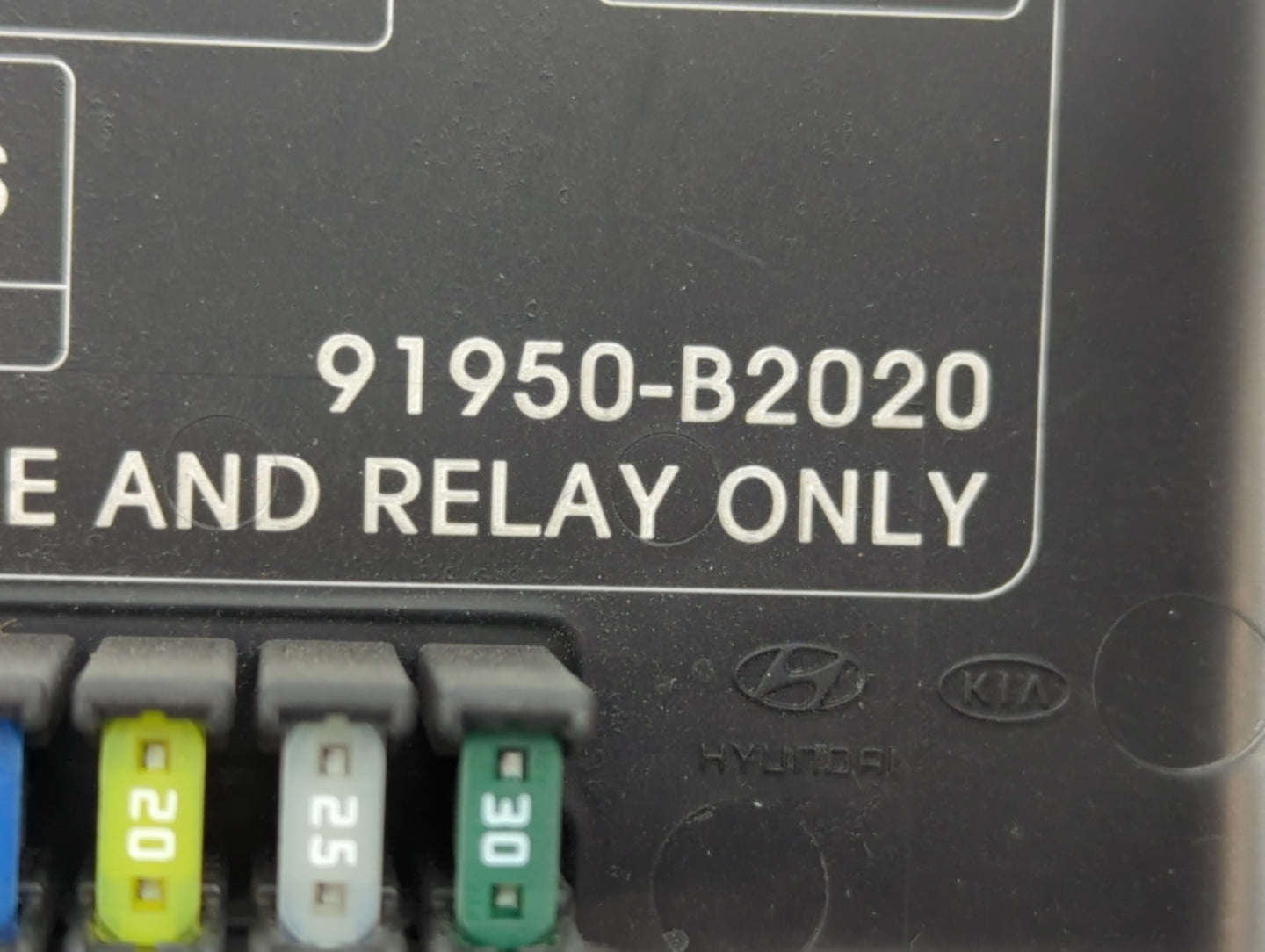 2014 Kia Soul Fusebox Fuse Box Panel Relay Module P/N:91950-B2020 Fits OEM Used Auto Parts - Oemusedautoparts1.com