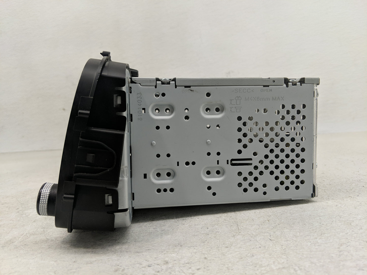 2014-2016 Kia Soul Radio AM FM Cd Player Receiver Replacement P/N:96170-B2000CA Fits Fits 2014 2015 2016 OEM Used Auto Parts