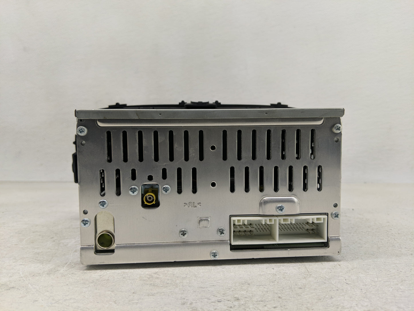 2014-2016 Kia Soul Radio AM FM Cd Player Receiver Replacement P/N:96170-B2000CA Fits Fits 2014 2015 2016 OEM Used Auto Parts