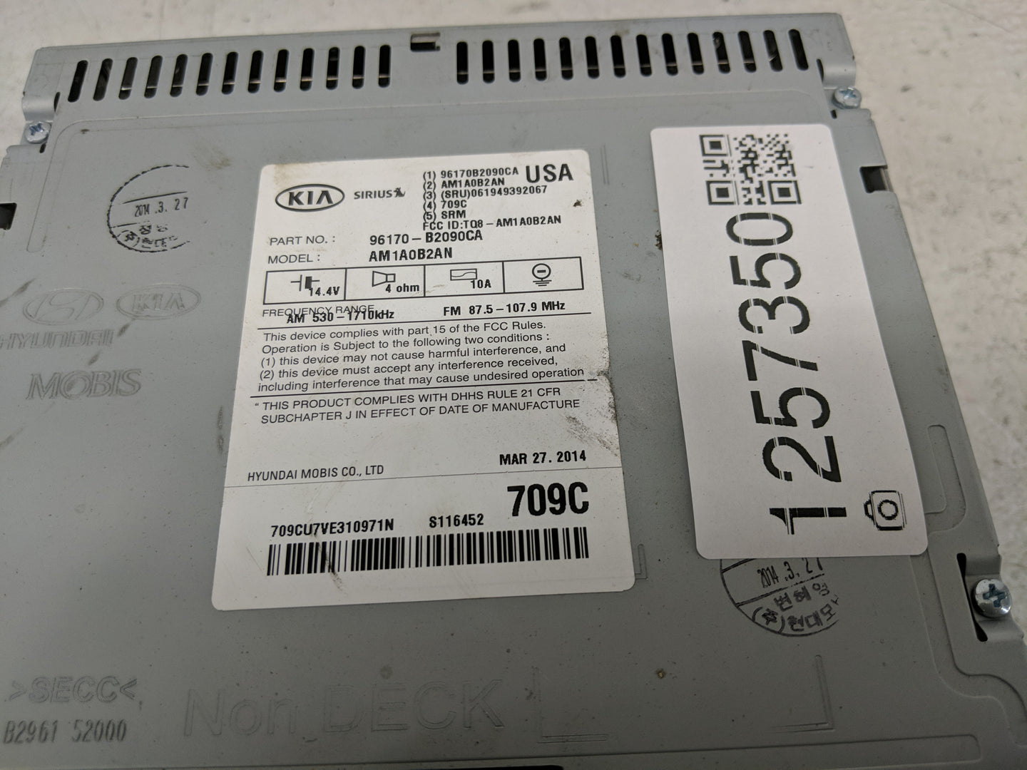 2014-2016 Kia Soul Radio AM FM Cd Player Receiver Replacement P/N:96170-B2090CA Fits Fits 2014 2015 2016 OEM Used Auto Parts