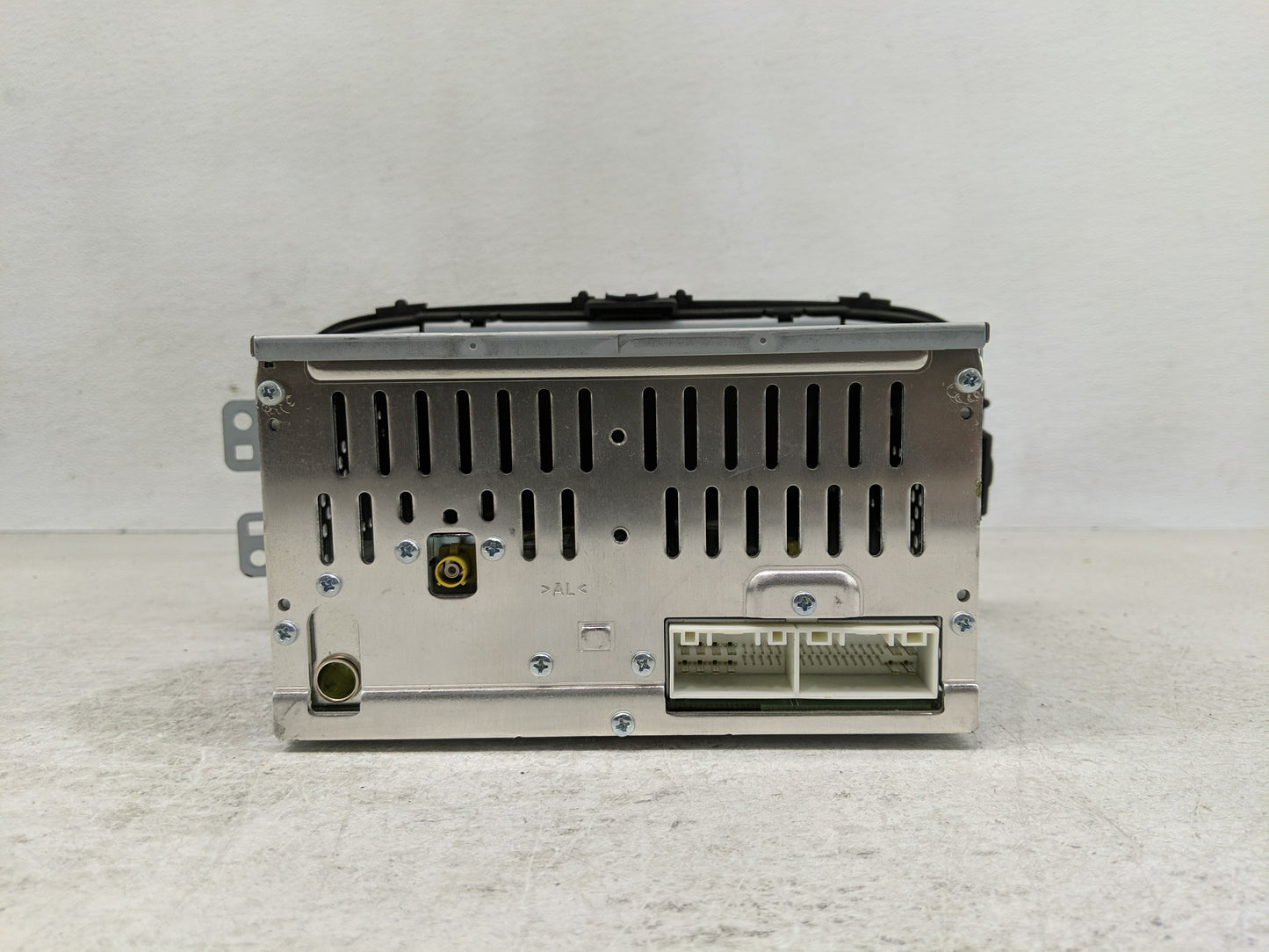 2014-2016 Kia Soul Radio AM FM Cd Player Receiver Replacement P/N:96170-B2090CA Fits Fits 2014 2015 2016 OEM Used Auto Parts