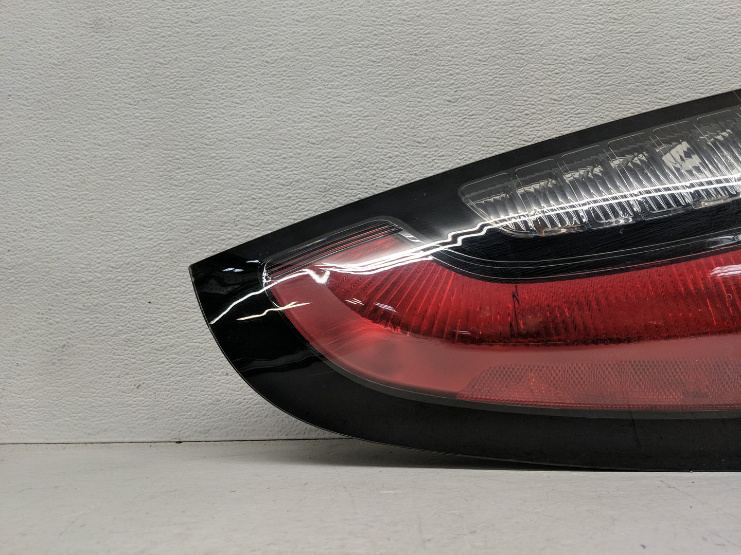 2014-2019 Kia Soul Tail Light Assembly Driver Left OEM Fits Fits 2014 2015 2016 2017 2018 2019 OEM Used Auto Parts - Oemused