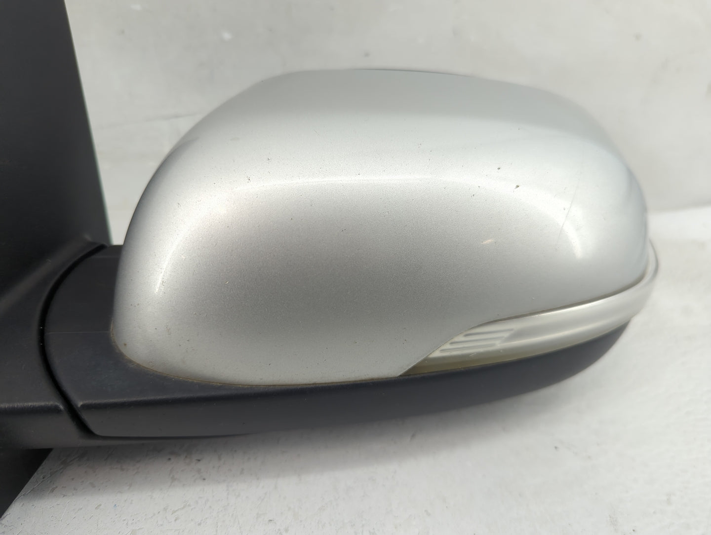 2014-2019 Kia Soul Driver Side View Mirror - Left Door Mirror OEM Used - Oemusedautoparts1.com