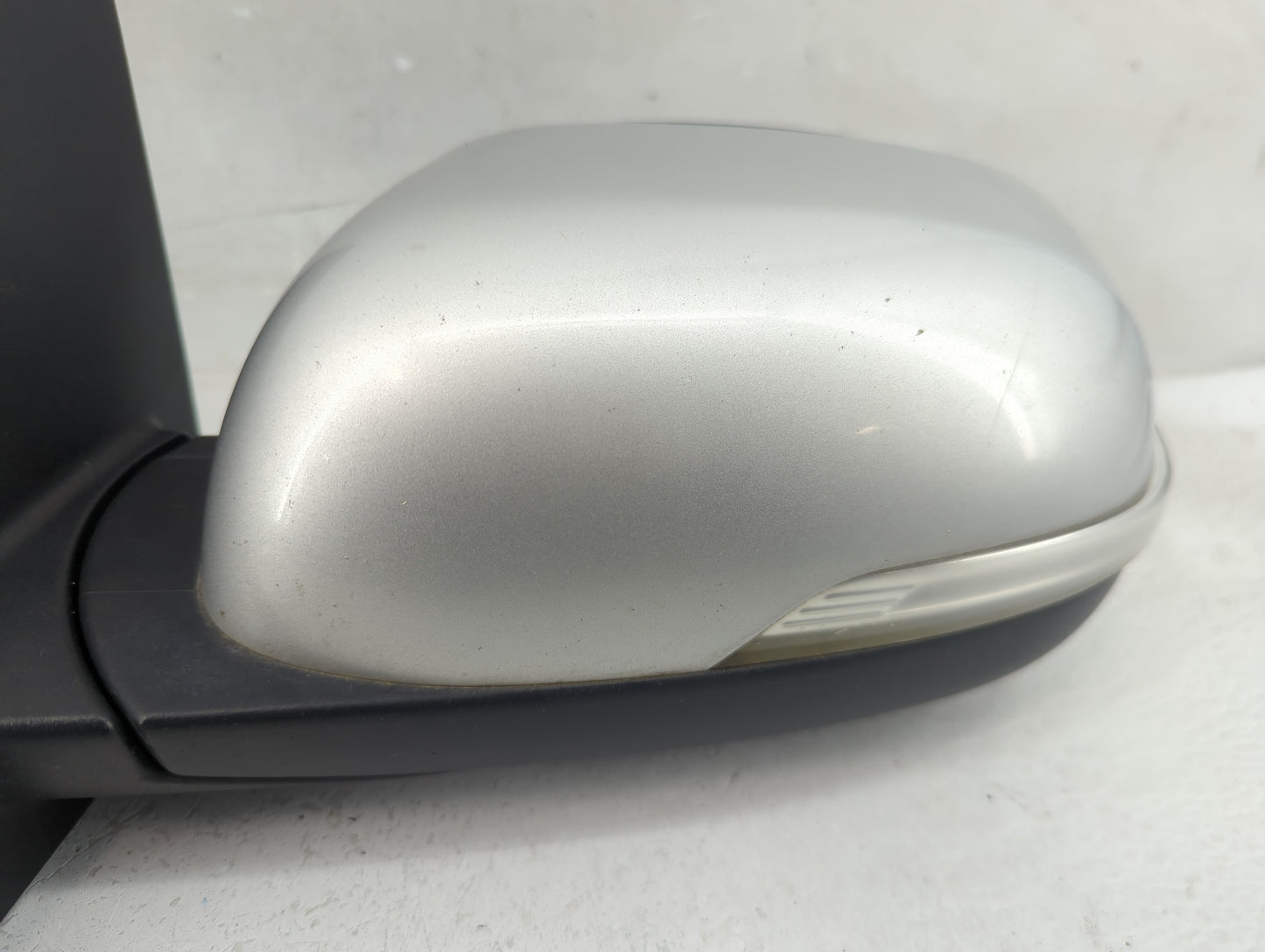 2014-2019 Kia Soul Driver Side View Mirror - Left Door Mirror OEM Used - Oemusedautoparts1.com