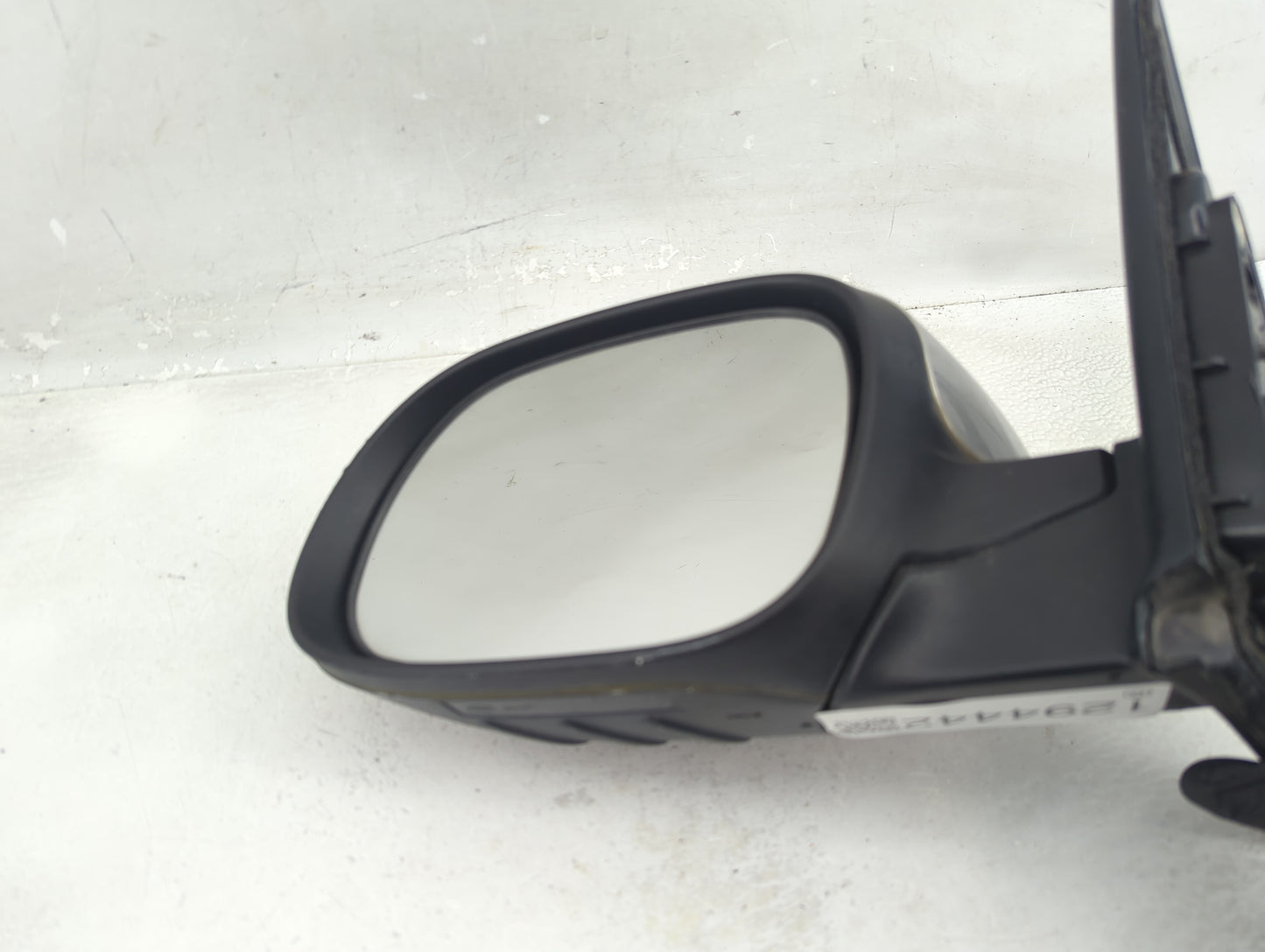 2014-2019 Kia Soul Driver Side View Mirror - Left Door Mirror OEM Used - Oemusedautoparts1.com