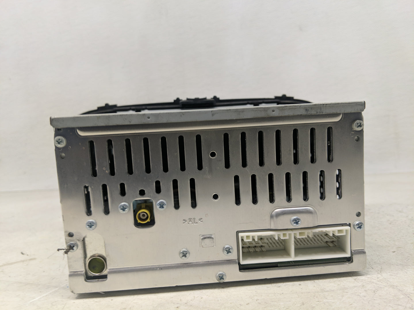 2014-2016 Kia Soul Radio AM FM Cd Player Receiver Replacement P/N:96170-B2090CA Fits Fits 2014 2015 2016 OEM Used Auto Parts